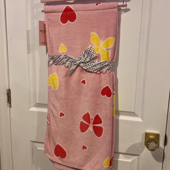 BNWT Juicy Couture Kids Pink Butterfly Hearts Blanket - Picture 3 of 4